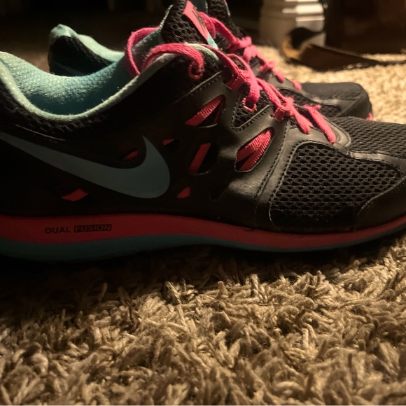 Women’s Nike Dual Fusion Lite Running Shoes US Size 9 - Picture 3 of 10
